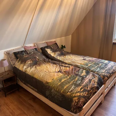 Holiday home Vakantiewoning Uutbloazen *